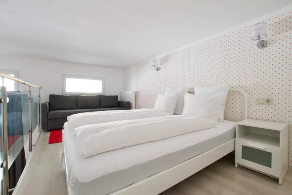 Standard Apartment By Hi5- Rose Street'S Home Budapest Exterior photo